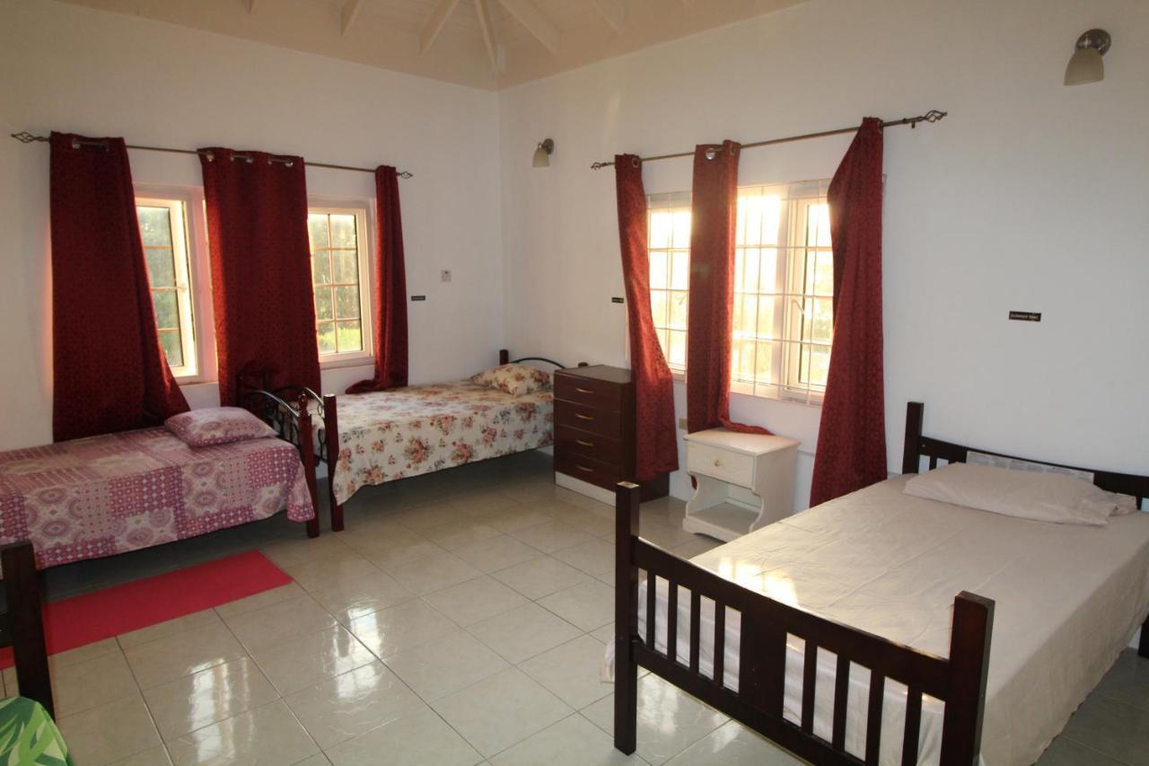 Belleh23 Kingston Creative Guesthouse Luaran gambar